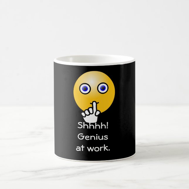 Chut ! Génie au travail — Tasse de café (Centre)