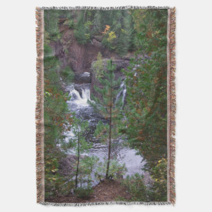 Chutes de cuivre lancer une couverture
