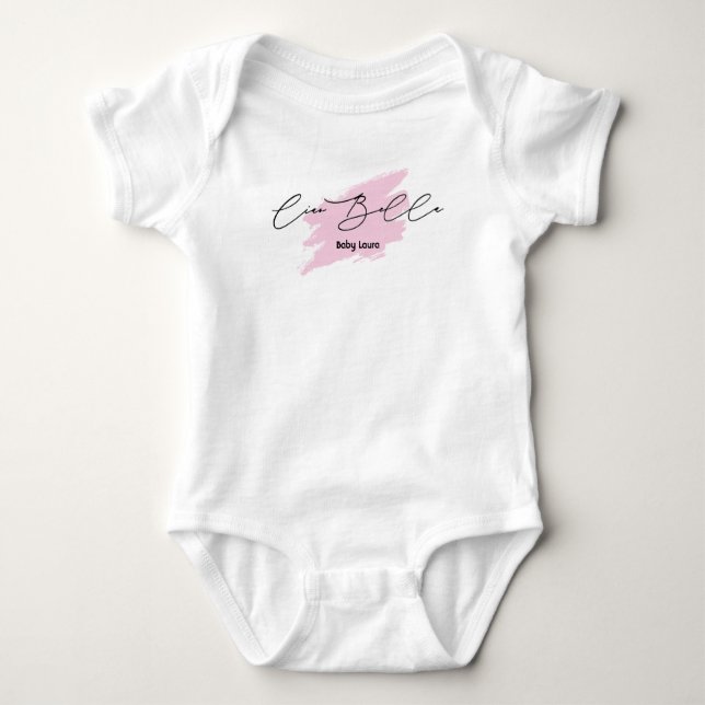 Ciao Bella Italian Brush Stroke Baby Name T - Shir Strampler (Vorderseite)