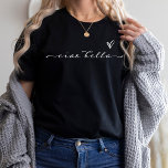 Ciao Bella | Italienische Moderne Schrift mit Herz T-Shirt<br><div class="desc">Hallo,  schön! Dieses schwarz-italienische Shirt wird jedem Ihrer Outfits stilvollen Chic hinzufügen. Moderne,  elegante Schrift Typografie erscheint mit einem von Hand gezeichnet Herz,  für ein Shirt,  das in Italien perfekt verstanden wird,  oder wo auch immer Ihre Reisen Sie führen!</div>