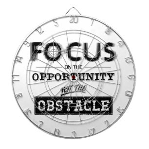 Cible De Fléchettes Focus Sur L'Obstacle