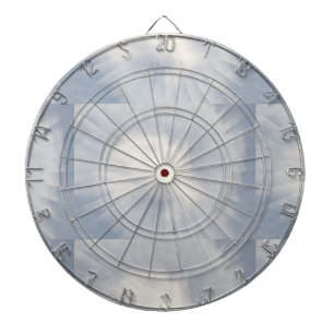 Cible De Fléchettes Fond bleu ciel