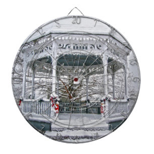 Cible De Fléchettes Le palais de justice Gazebo dans la neige