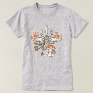 Cicada im T - Shirt der Waldfrauen