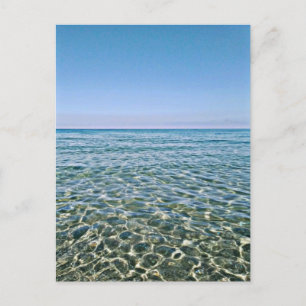 Ciel bleu et belle carte postale mer calme