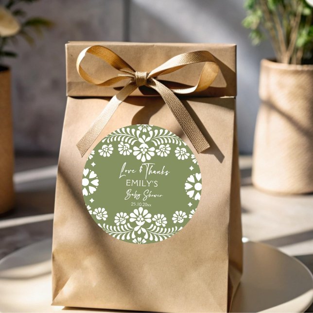 Cielito lindo Salbeigrün Mexikanische Babydusche Runder Aufkleber (Cielito lindo sage green Mexican fiesta papel picado baby shower favor Sticker personalized favors)