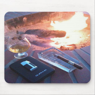 Cigare et une boisson par le feu - tapis de souris