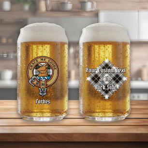 Cimier du clan Forbes sur tartan de robe de soirée