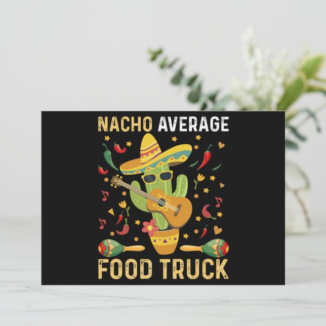 Cinco De Mayo Koch Nacho Average Food Truck Einladung (Stehend Vorderseite)