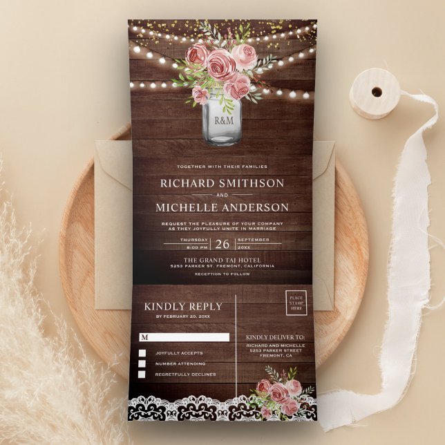 Cinnamon Rose Floral Mason Jar Rustic Wood Wedding Dreifach Gefaltete Einladung (Von Creator hochgeladen)