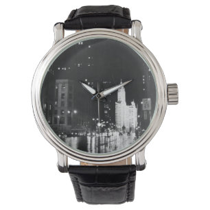 circa 1954:  Eine Ansicht unten Michigan-Allee Armbanduhr