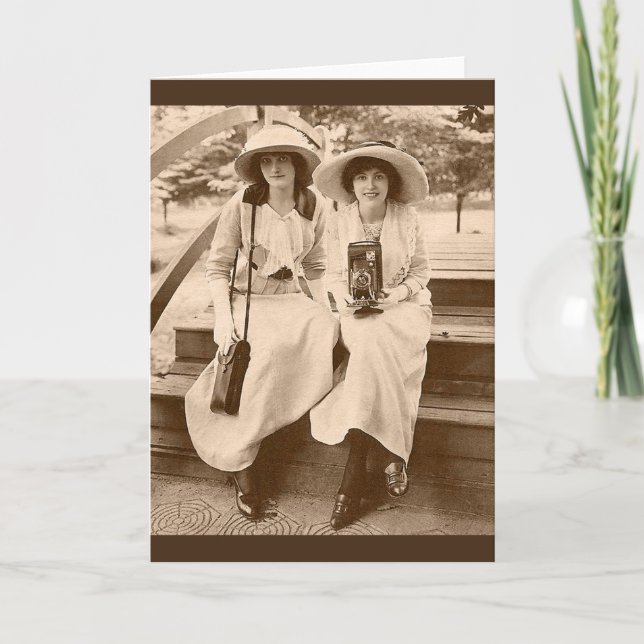 circa Kameramädchen 1910 Karte (Vorderseite)