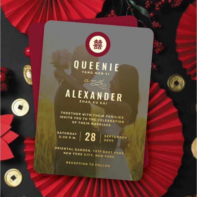 Circle Red Double Happiness Foto Chinese Wedding Folieneinladung (Gold/Red Simple Circle Double Happiness Minimalist Chinese Wedding Real Foil Photo Invitation)
