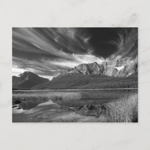 Cirrus Wolken über dem Wasservogelsee, Banff Postkarte
