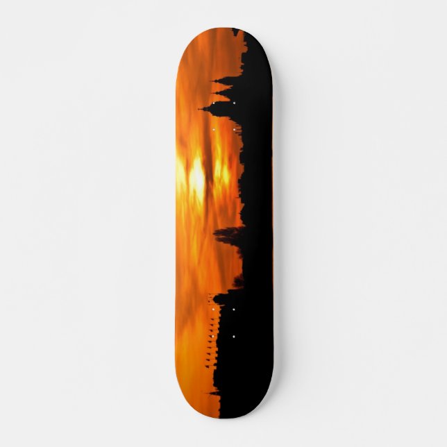City Silhouette bei Sunset Skateboard (Vorne)