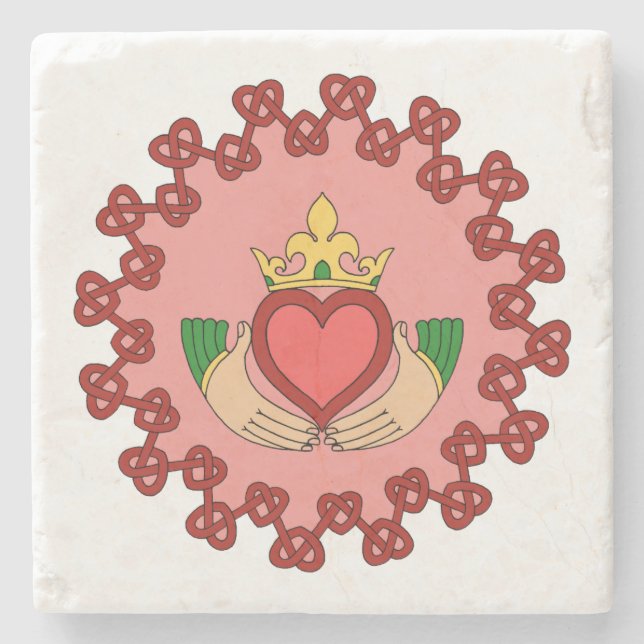 Claddagh und Rote Knüpfarbeit auf Rosa Steinuntersetzer (Vorderseite)
