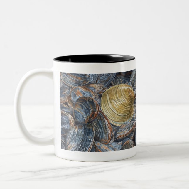 Clams and Quahog Shell Zweifarbige Tasse (Links)
