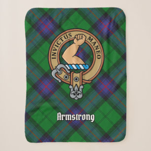 Clan Armstrong Wappen über Tartan Sherpadecke