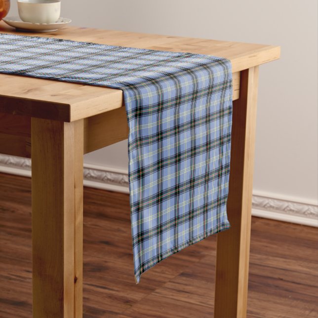 Clan Bell Light Blue und Black Scottish Tartan Kurzer Tischläufer (Beispiel)