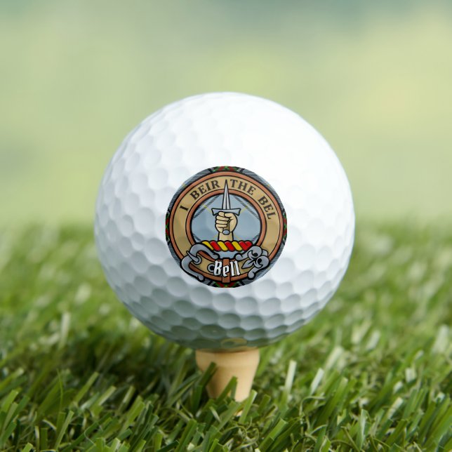 Clan Bell Wappen über Tartan Golfball (Insitu T-Shirt)