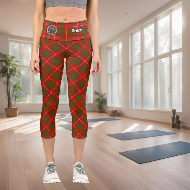 Clan Bruce Wappen über Tartan Capri Leggings (Von Creator hochgeladen)