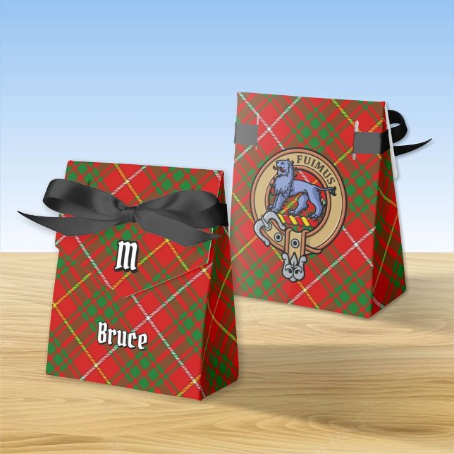 Clan Bruce Wappen über Tartan Geschenkschachtel (Von Creator hochgeladen)