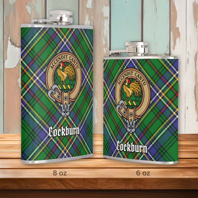 Clan Cockburn Wappen über Tartan Flachmann (Von Creator hochgeladen)