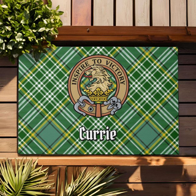 Clan Currie Lion Wappen über Tartan Fußmatte (Von Creator hochgeladen)