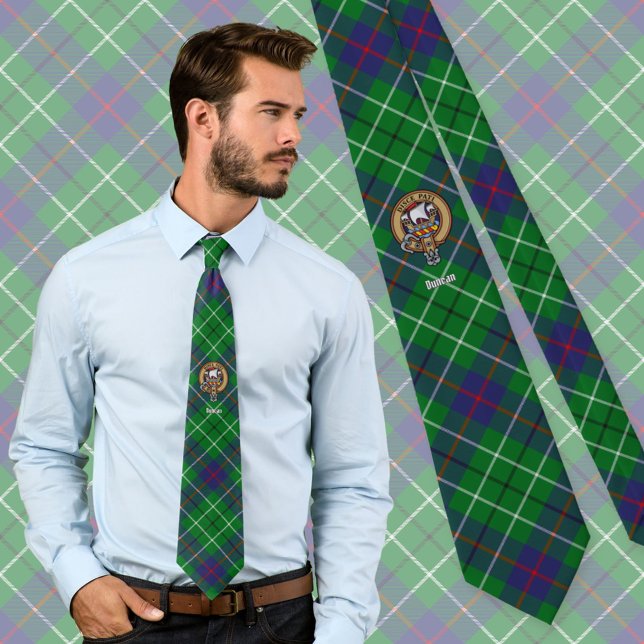 Clan Duncan-Wappen über Tartan Krawatte (Von Creator hochgeladen)