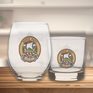 Clan Duncan-Wappen über Tartan Whiskyglas