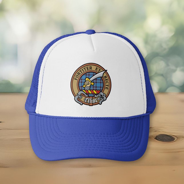 Clan Elliot Wappen über den alten Tartan Trucker H Truckerkappe (Von Creator hochgeladen)