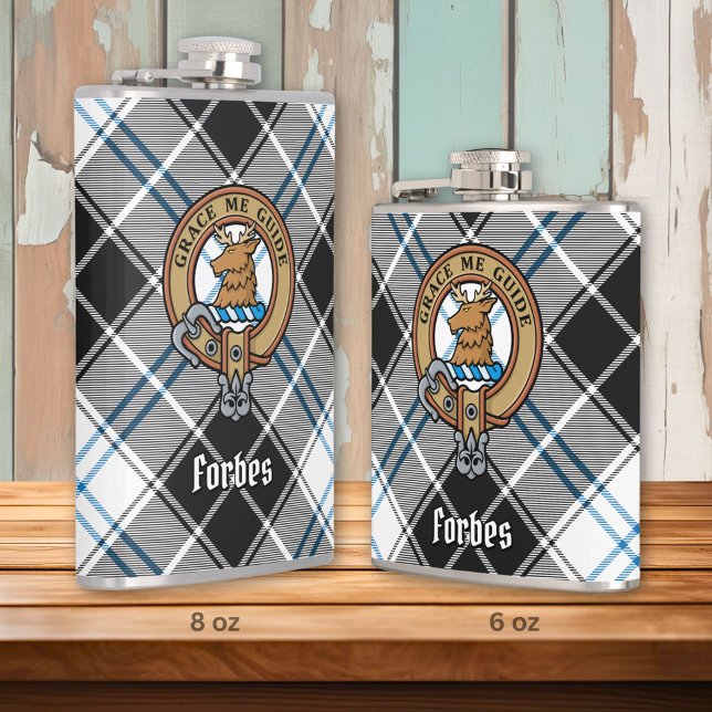 Clan Forbes Wappen über Dress Tartan Flachmann (Von Creator hochgeladen)