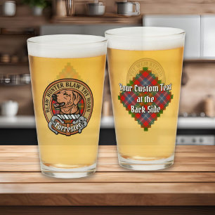 Clan Forrester Wappen über Tartan Glas