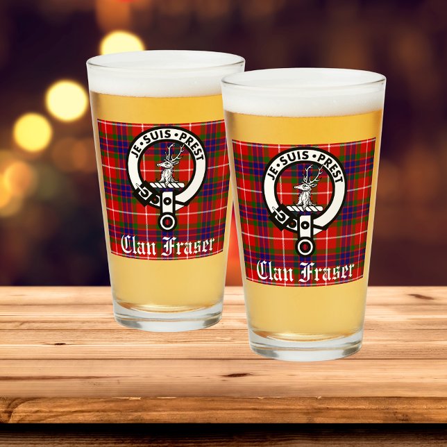 Clan Fraser Wappen Abzeichen und Tartan Glas (See the entire collection of Clan Fraser gifts  gear!)