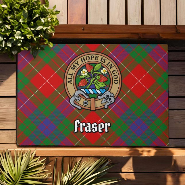 Clan Fraser Wappen über Tartan Fußmatte (Von Creator hochgeladen)