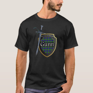 Clan-Gunntartan-schottisches Schild u. Klinge T-Shirt