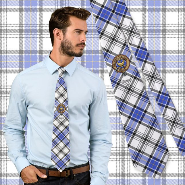Clan Hannay Wappen über Tartan Krawatte (Von Creator hochgeladen)