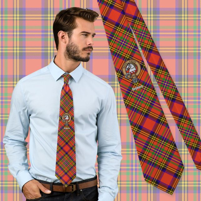 Clan Hepburn Wappen über Tartan Krawatte (Von Creator hochgeladen)