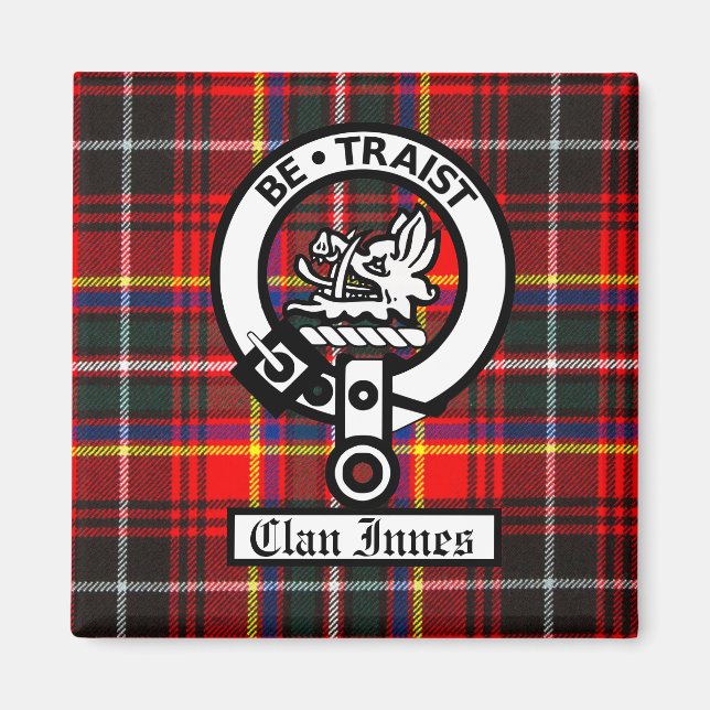 Clan Innes Wappen Abzeichen und Tartan Magnet (Vorne)