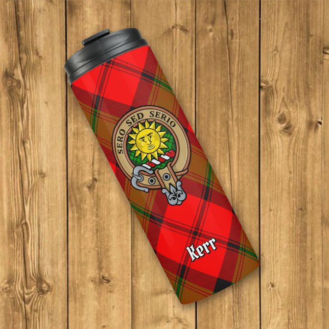 Clan Kerr Wappen über Tartan Thermosbecher (Von Creator hochgeladen)