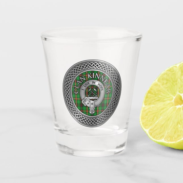 Clan Kinnear Wappen & Tartan Knot Schnapsglas (Vorderseite)