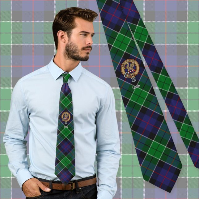 Clan Leslie Wappen über Jagd Tartan Krawatte (Von Creator hochgeladen)