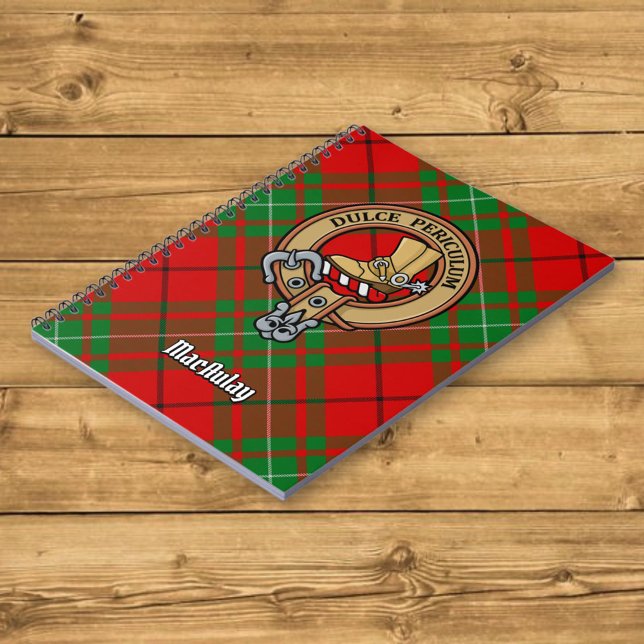 Clan MacAulay Wappen über Tartan Notizblock (Von Creator hochgeladen)