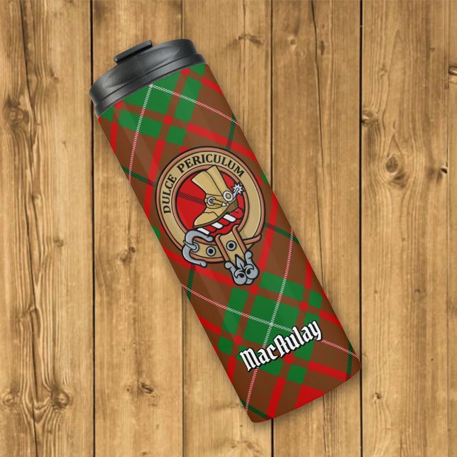 Clan MacAulay Wappen über Tartan Thermosbecher (Von Creator hochgeladen)