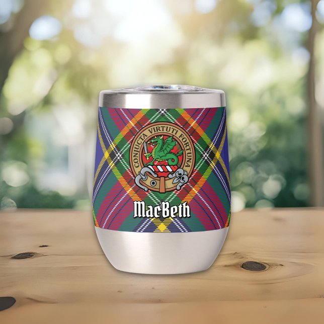 Clan MacBeth Wappen über Tartan (Von Creator hochgeladen)