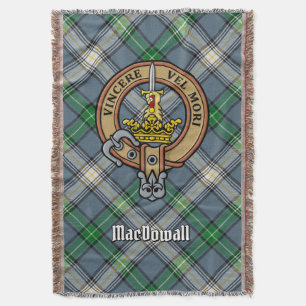 Clan MacDowall-Wappen über Tartan Decke