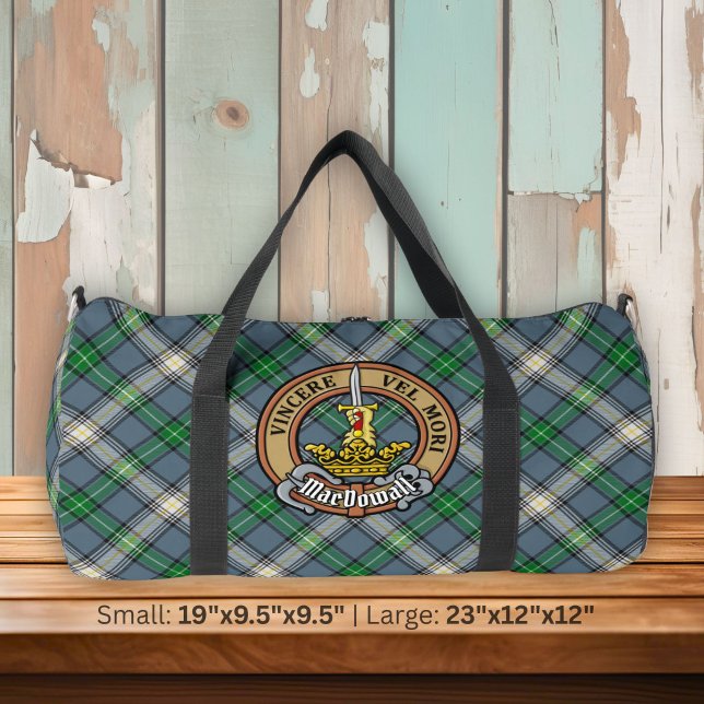 Clan MacDowall-Wappen über Tartan Duffle Bag (Von Creator hochgeladen)