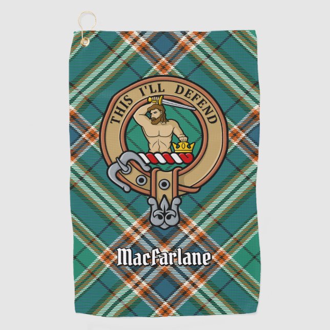 Clan MacFarlane Wappen über antikes Jagdtartan Golfhandtuch (Vorderseite)