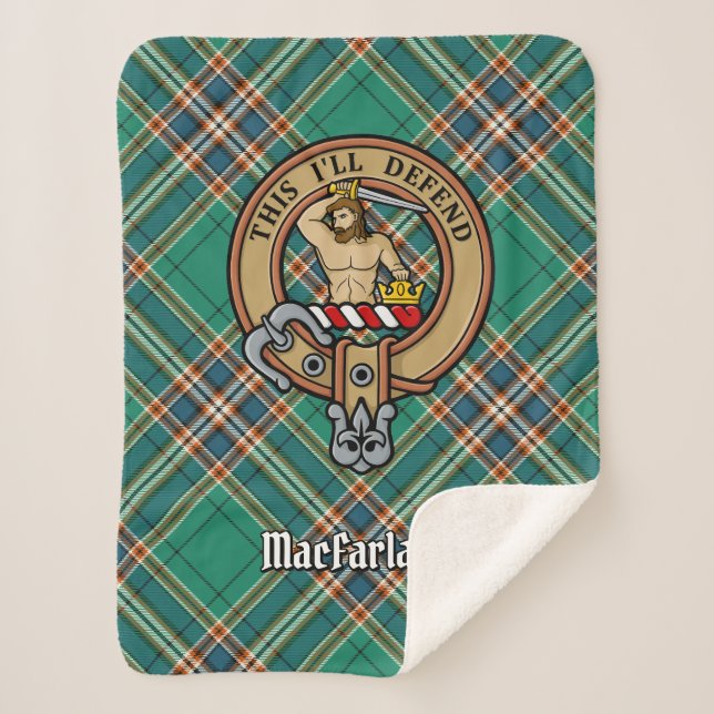 Clan MacFarlane Wappen über antikes Jagdtartan Sherpadecke (Vorderseite)