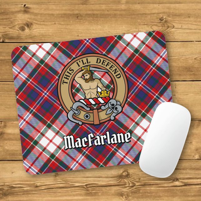 Clan MacFarlane Wappen über Dress Tartan Mousepad (Von Creator hochgeladen)